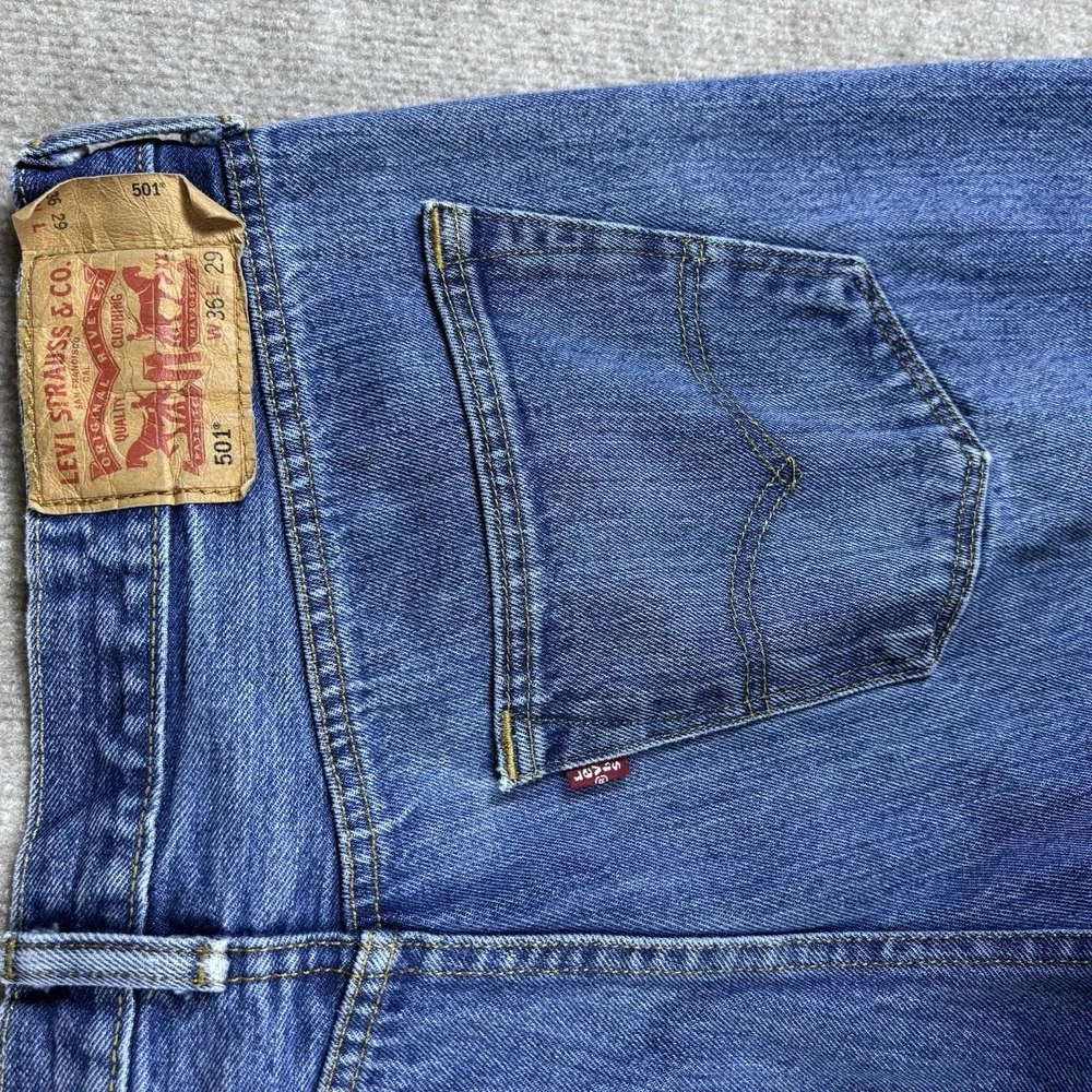 Levi's 501 Original Fit Jeans Mens W36 L29 Blue Button Fly Straight Denim USA